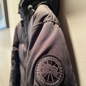 Canada Goose MacMillan Parka Black Label